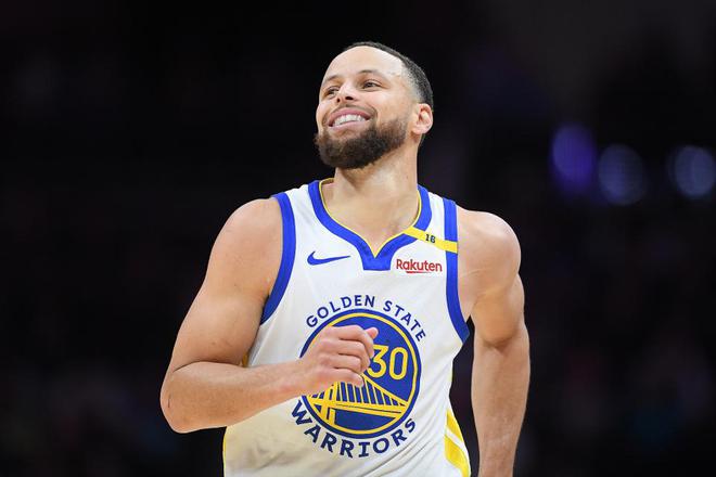 超快船飙升至第六!勇士大胜横扫黄蜂:库里砍21+10,巴特勒复出贡献13分