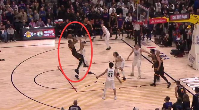 致命漏判！杜兰特关键中投遭犯规未吹，约基奇超大号三双险泡汤