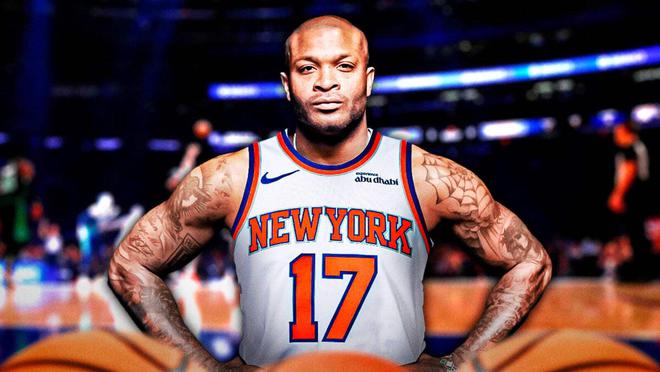 尼克斯签约塔克两年！近12年底角三分数据揭秘：同期联盟第一