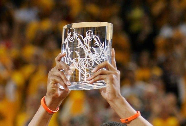 队史第二人！丹尼尔斯荣膺NBA年度进步最快球员，勇夺联盟抢断王