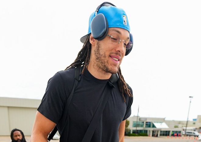 掘金决战俄城！戈登带伤力争出战抢七，持续治疗+全程训练