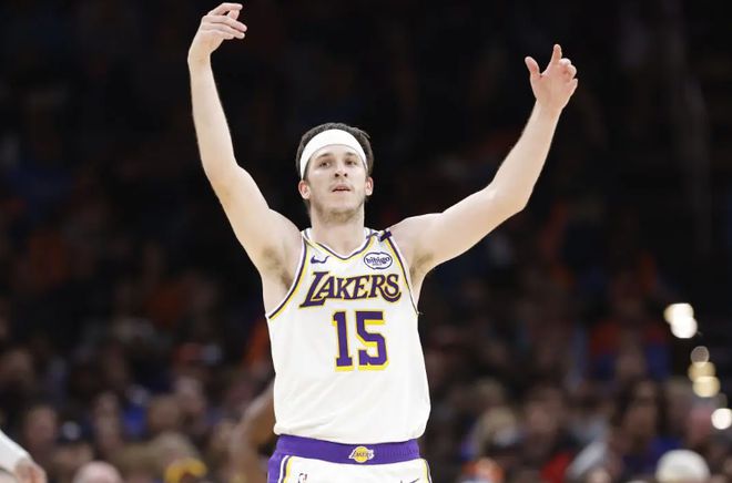 湖人或放弃里夫斯？新合同年薪或超3000万，经纪人回应交易传闻