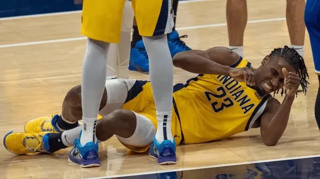 步行者内史密斯右脚踝扭伤，明日比赛出战成疑