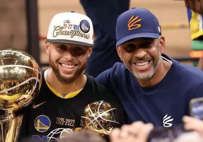 库里目标再夺一冠！库爹预测可打到40-41岁，退役话题尚早