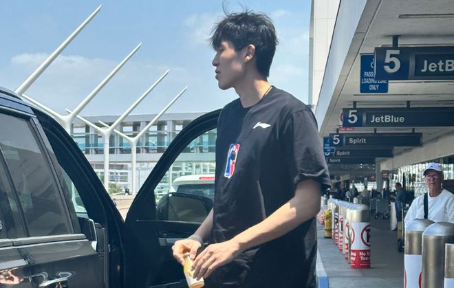 杨瀚森启程纽约！26天试训14站，太阳选中赔率最高