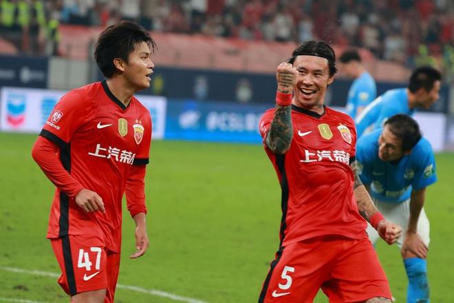 海港豪夺中超4连胜！343天首破纪录，8战亚泰全胜，狂刷5大纪录