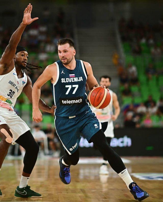 东契奇爆发率队终结连败，斯洛文尼亚热身赛首胜击败英国