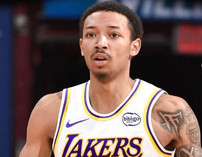 湖人官宣一签一裁：小尼克-史密斯加盟，21人训练营名单出炉